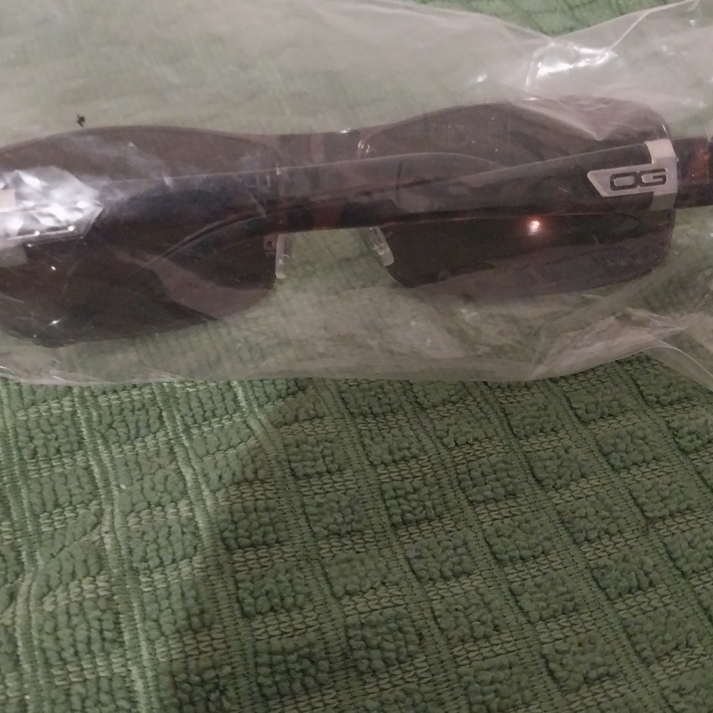 Men's Shades - Picture 4 of 6
